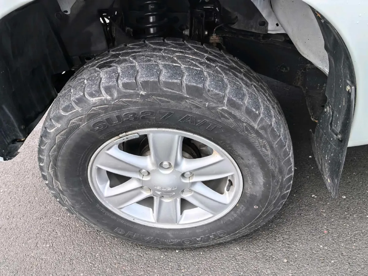 2020 Isuzu LingTuo 2.5T 150HP L4 6AT,autocango,china used car exporter,china ev exporter,chinese used car exporter,chinese used ev exporter