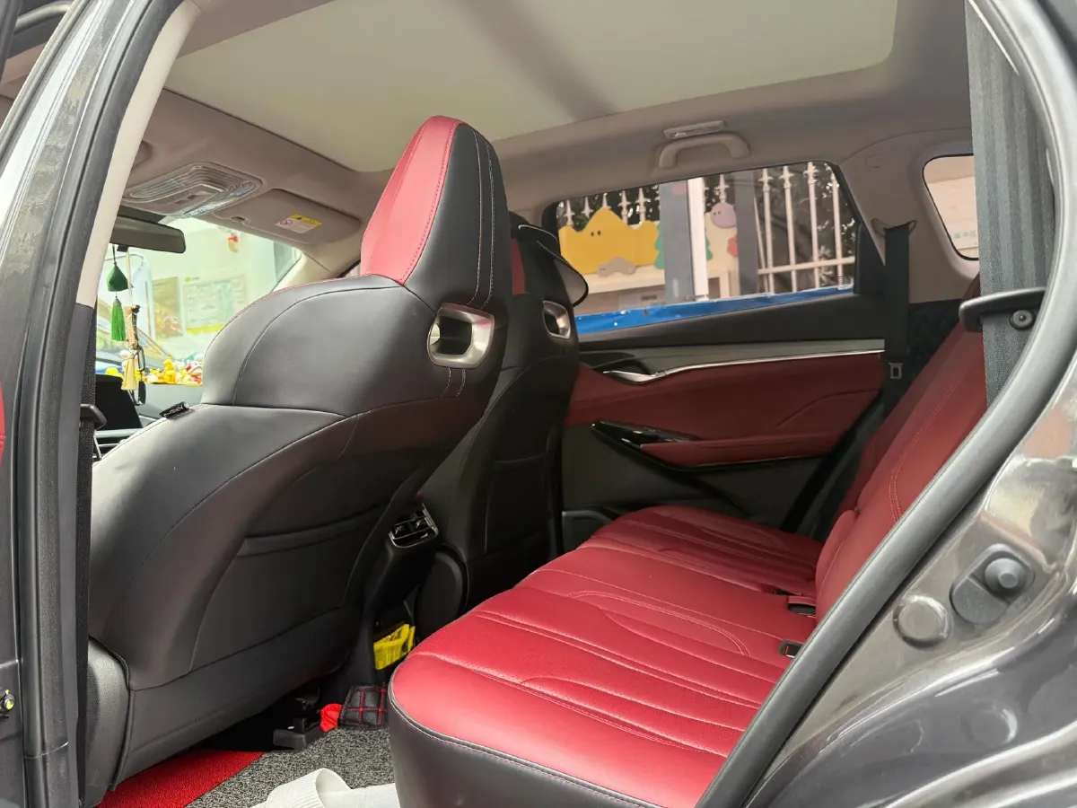 2022 ChangAn CS75 Plus 1.5T 178HP L4 6AT,autocango,china used car exporter,china ev exporter,chinese used car exporter,chinese used ev exporter