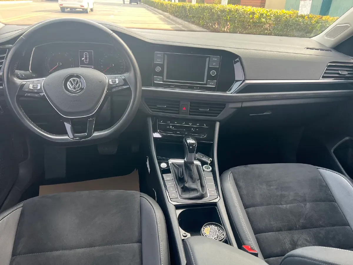 2019 Luxgen Grand 7 MPV 2.0T 188HP L4 6AT,autocango,china used car exporter,china ev exporter,chinese used car exporter,chinese used ev exporter