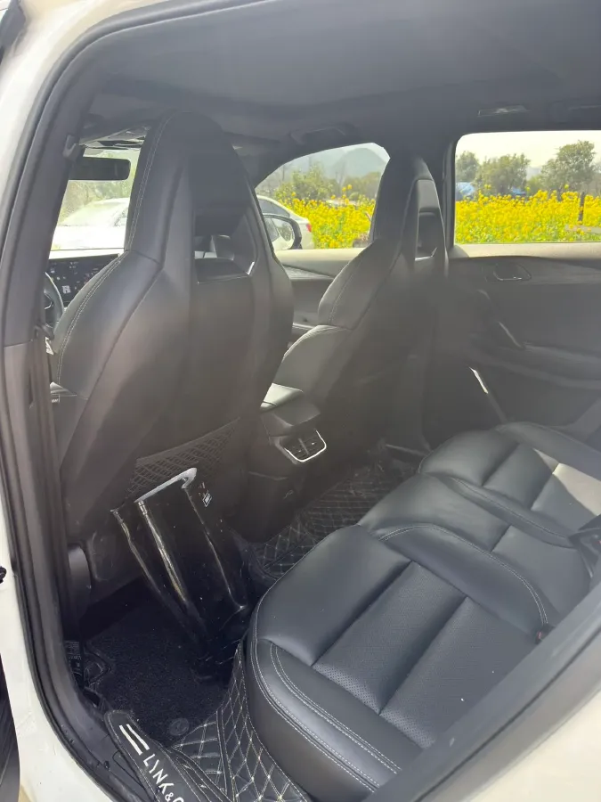 2023 LYNK&CO 06 1.5T 181HP L4 7DCT,autocango,china used car exporter,china ev exporter,chinese used car exporter,chinese used ev exporter