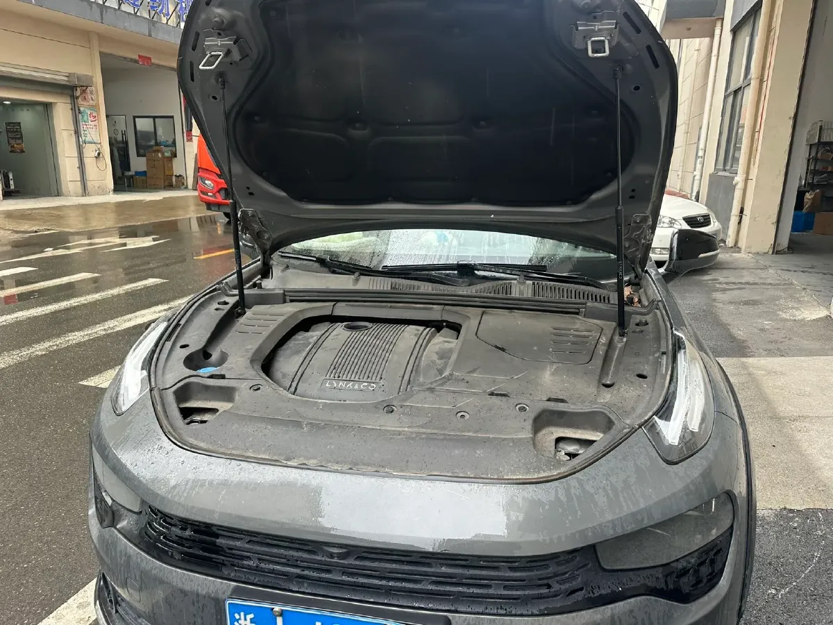 2018 Toyota C-HR 2.0L 171HP L4 CVT,autocango,china used car exporter,china ev exporter,chinese used car exporter,chinese used ev exporter