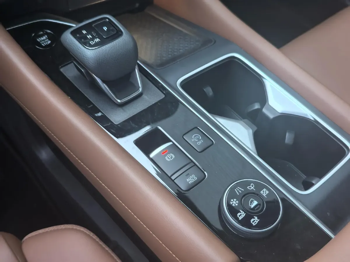 2024 Nissan Pathfinder 2.0T 252HP L4 9AT,autocango,china used car exporter,china ev exporter,chinese used car exporter,chinese used ev exporter