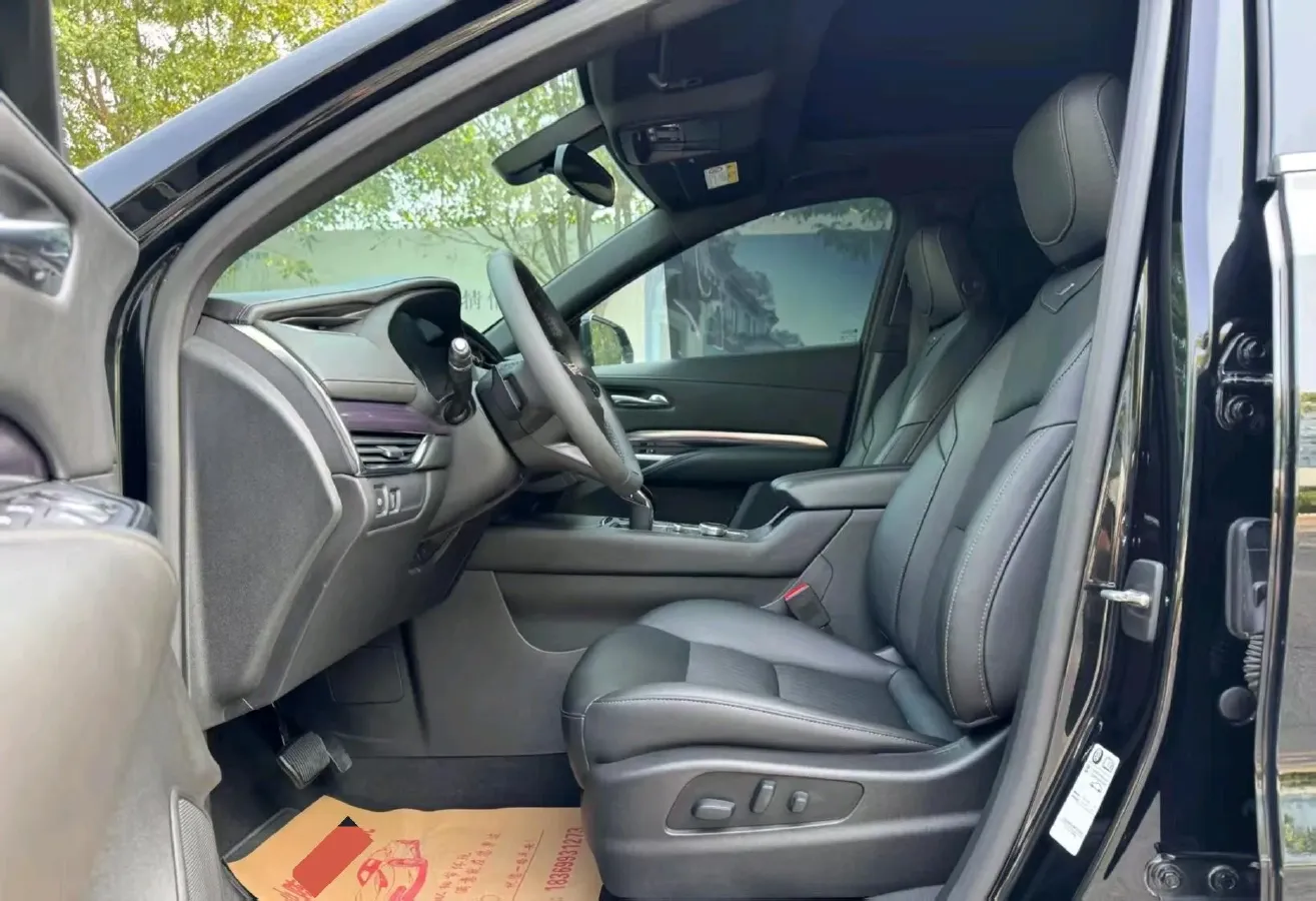 2022 Cadillac XT4 2.0T 237HP L4 9AT,autocango,china used car exporter,china ev exporter,chinese used car exporter,chinese used ev exporter