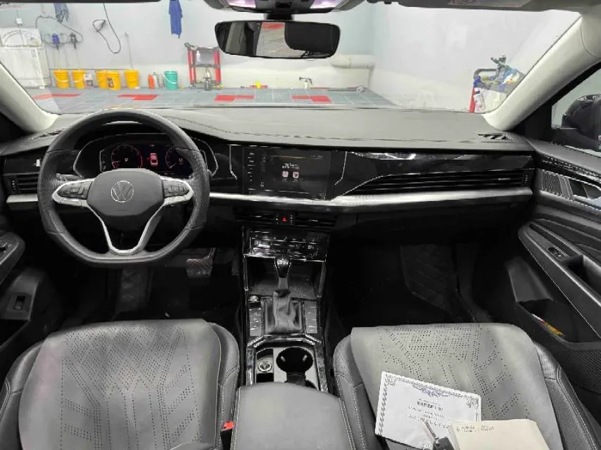 2025 Volkswagen Passat 2.0T 186HP L4 7DCT,autocango,china used car exporter,china ev exporter,chinese used car exporter,chinese used ev exporter