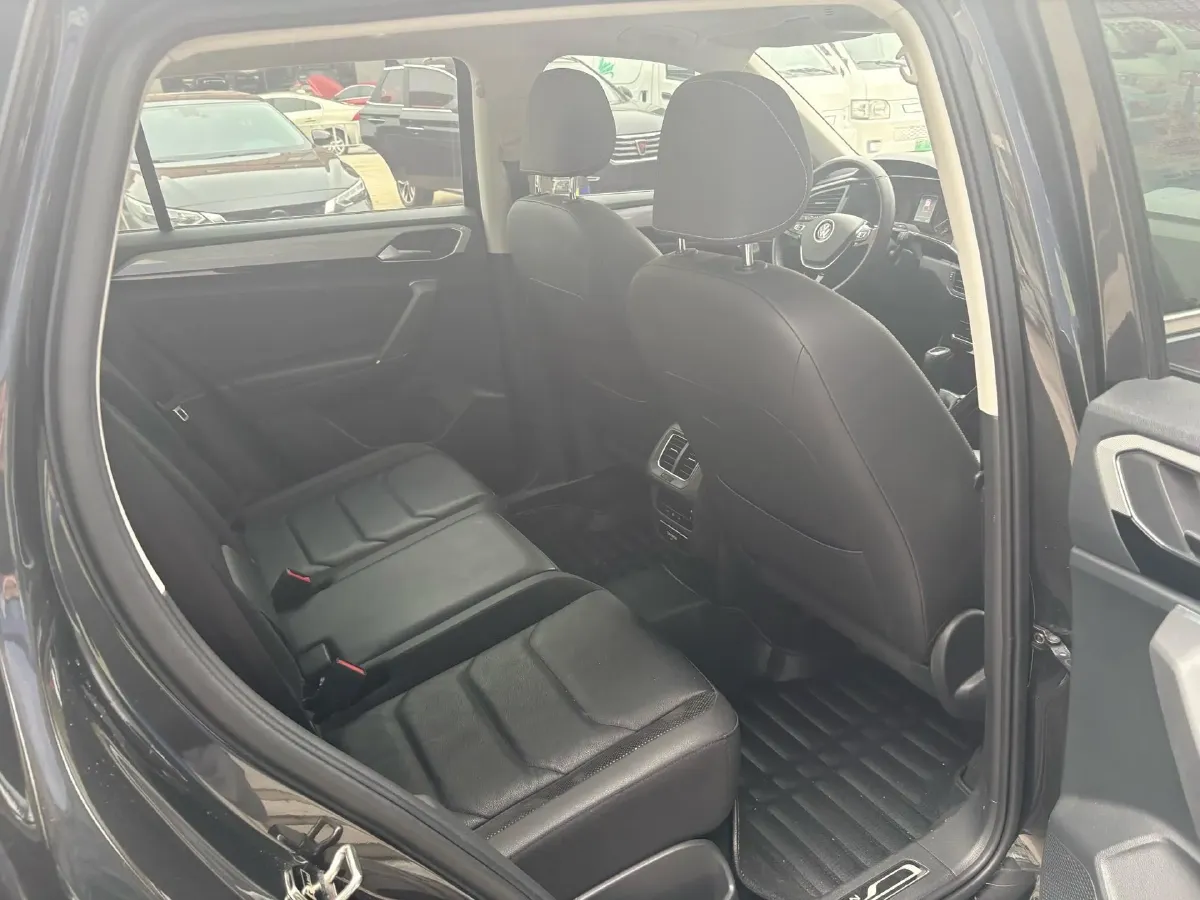 2020 Volkswagen Tayron 2.0T 186HP L4 7DCT,autocango,china used car exporter,china ev exporter,chinese used car exporter,chinese used ev exporter
