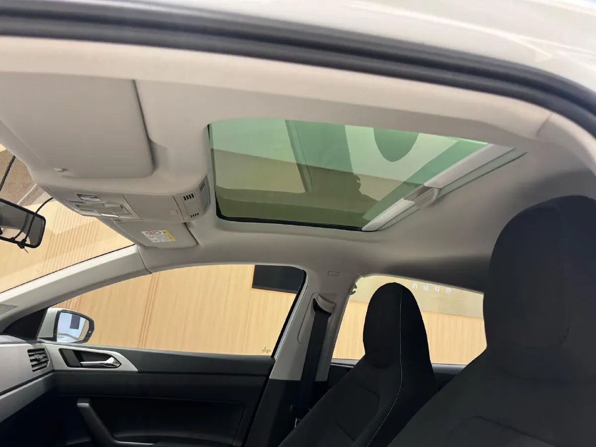 2023 Volkswagen Polo 1.5L 110HP L4 6AT,autocango,china used car exporter,china ev exporter,chinese used car exporter,chinese used ev exporter