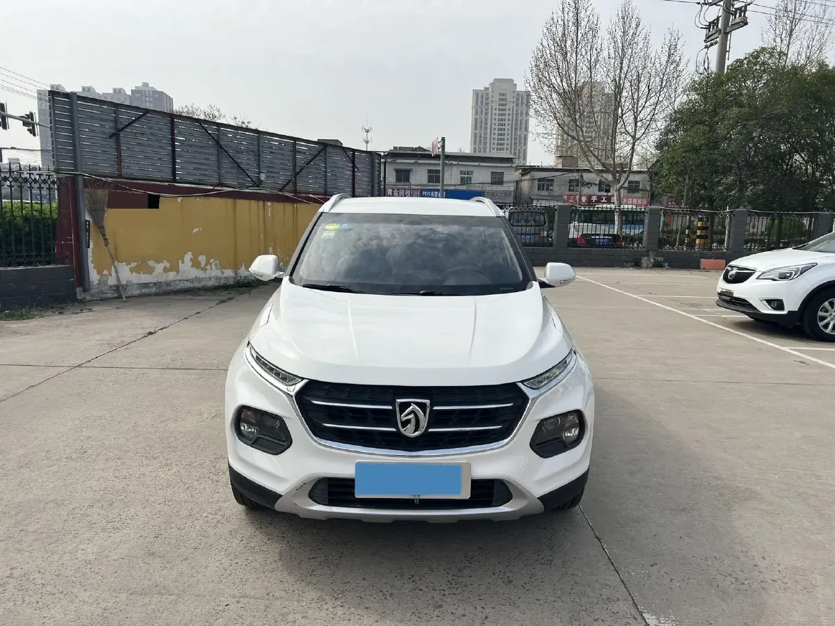 2017 BaoJun 510 1.5L 112HP L4 6MT,autocango,china used car exporter,china ev exporter,chinese used car exporter,chinese used ev exporter