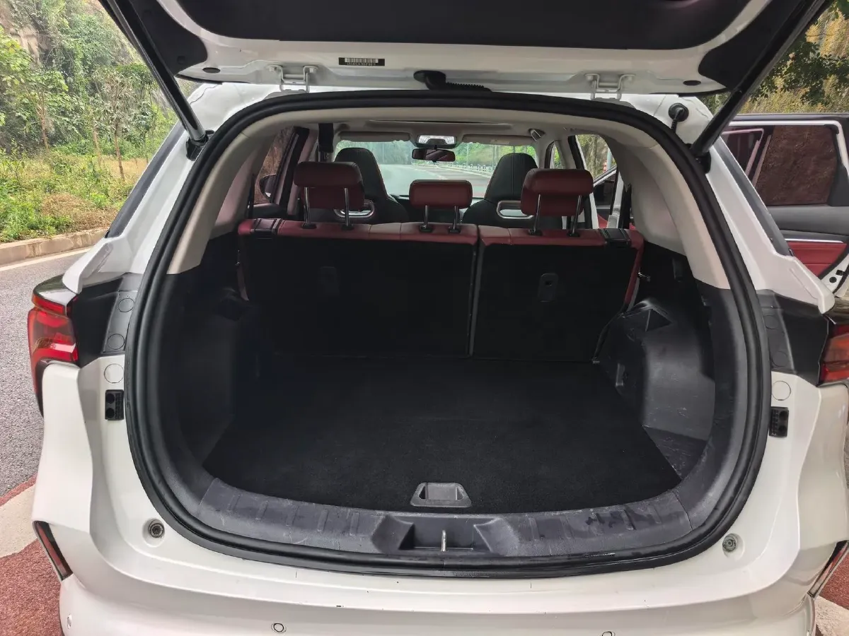 2020 ChangAn CS75 Plus 2.0T 233HP L4 8AT,autocango,china used car exporter,china ev exporter,chinese used car exporter,chinese used ev exporter