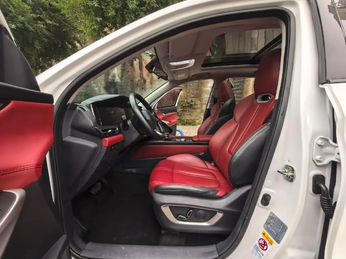 2020 ChangAn CS75 Plus 2.0T 233HP L4 8AT,autocango,china used car exporter,china ev exporter,chinese used car exporter,chinese used ev exporter