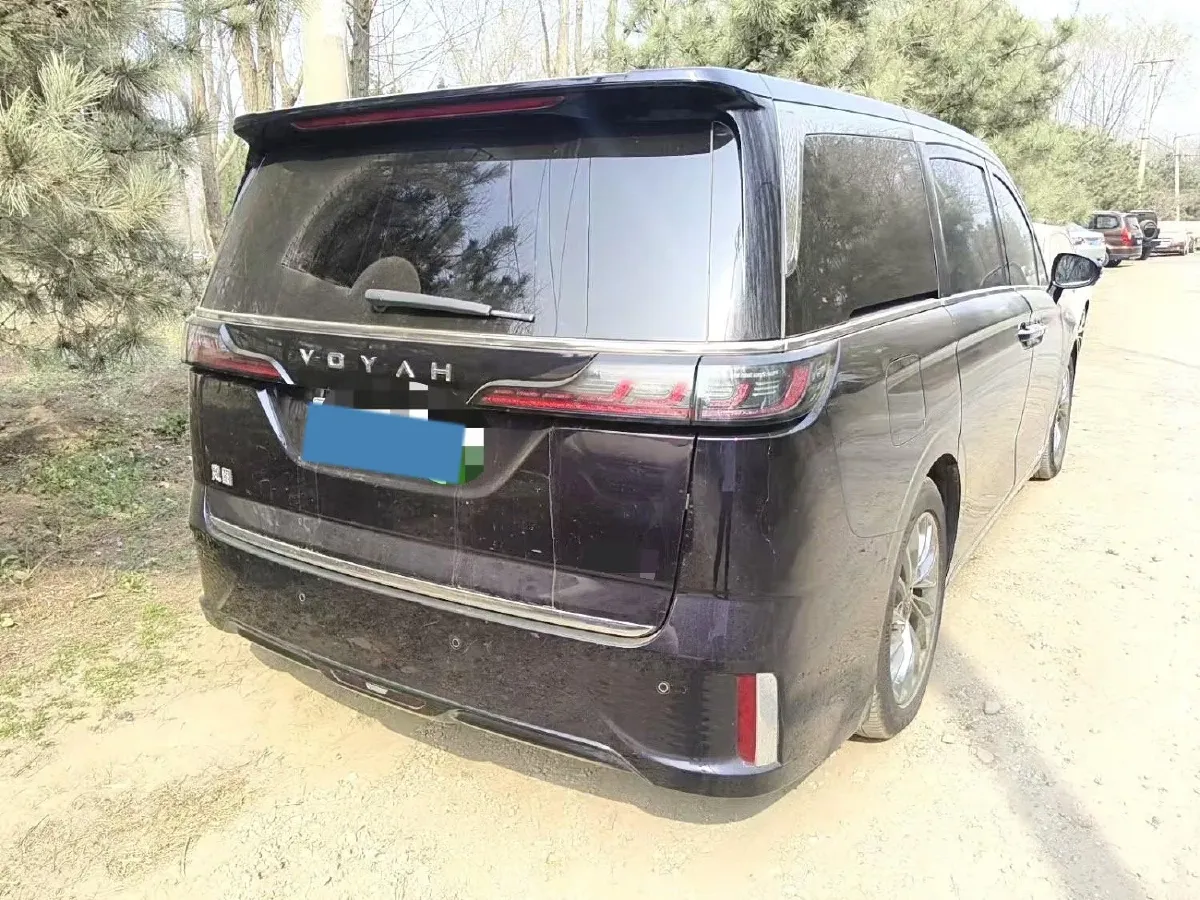 2022 Voyah Dream 1.5T 136HP L4 PHEV 25.57KWH,autocango,china used car exporter,china ev exporter,chinese used car exporter,chinese used ev exporter