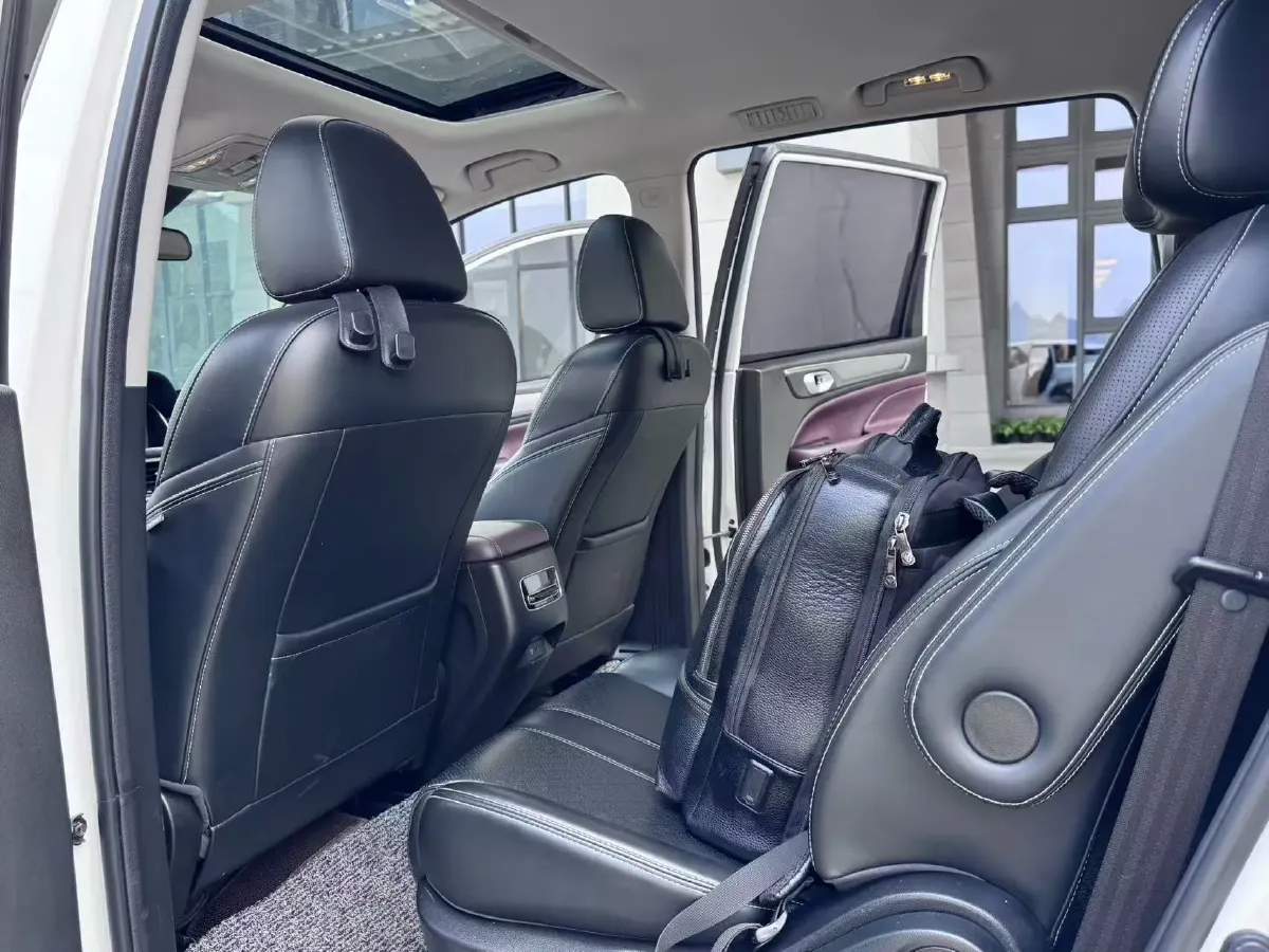 2021 GAC Trumpchi M6 1.5T 169HP L4 7DCT,autocango,china used car exporter,china ev exporter,chinese used car exporter,chinese used ev exporter