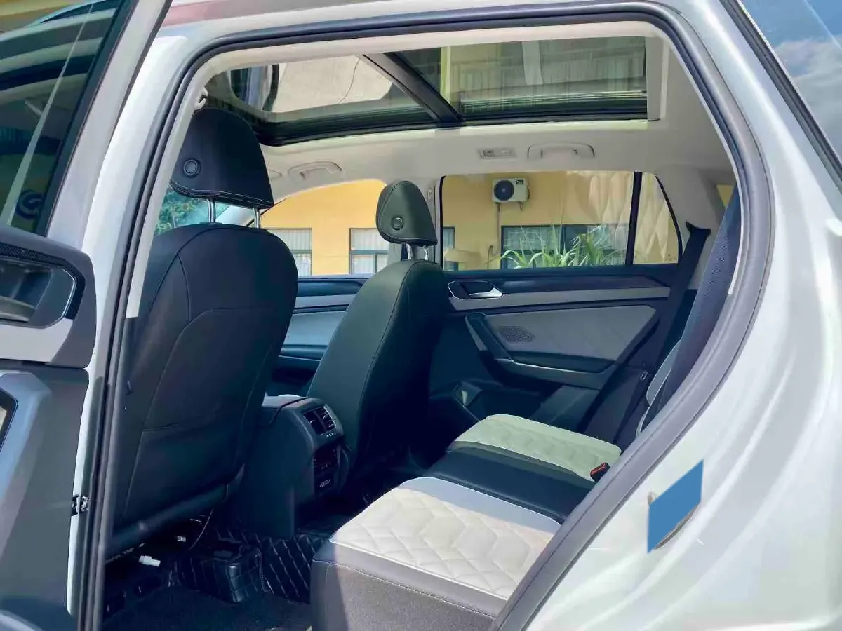 2024 Volkswagen Tayron 2.0T 186HP L4 7DCT,autocango,china used car exporter,china ev exporter,chinese used car exporter,chinese used ev exporter