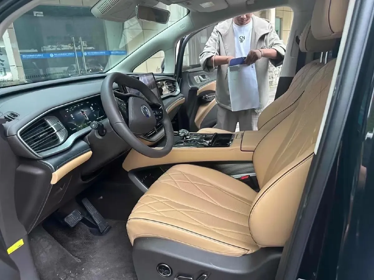 2024 Denza D9 1.5T 139HP L4 E-CVT PHEV 20.39KWH,autocango,china used car exporter,china ev exporter,chinese used car exporter,chinese used ev exporter