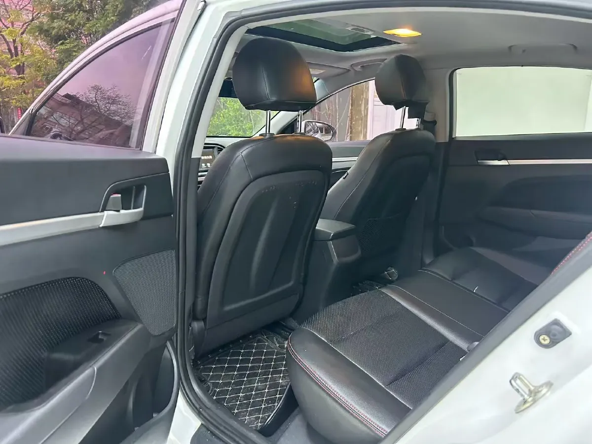 2018 Hyundai Elantra 1.6L 130HP L4 6AT,autocango,china used car exporter,china ev exporter,chinese used car exporter,chinese used ev exporter