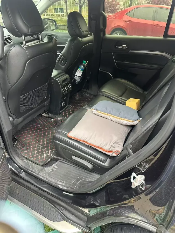 2018 Jeep Commander 2.0T 234HP L4 9AT,autocango,china used car exporter,china ev exporter,chinese used car exporter,chinese used ev exporter