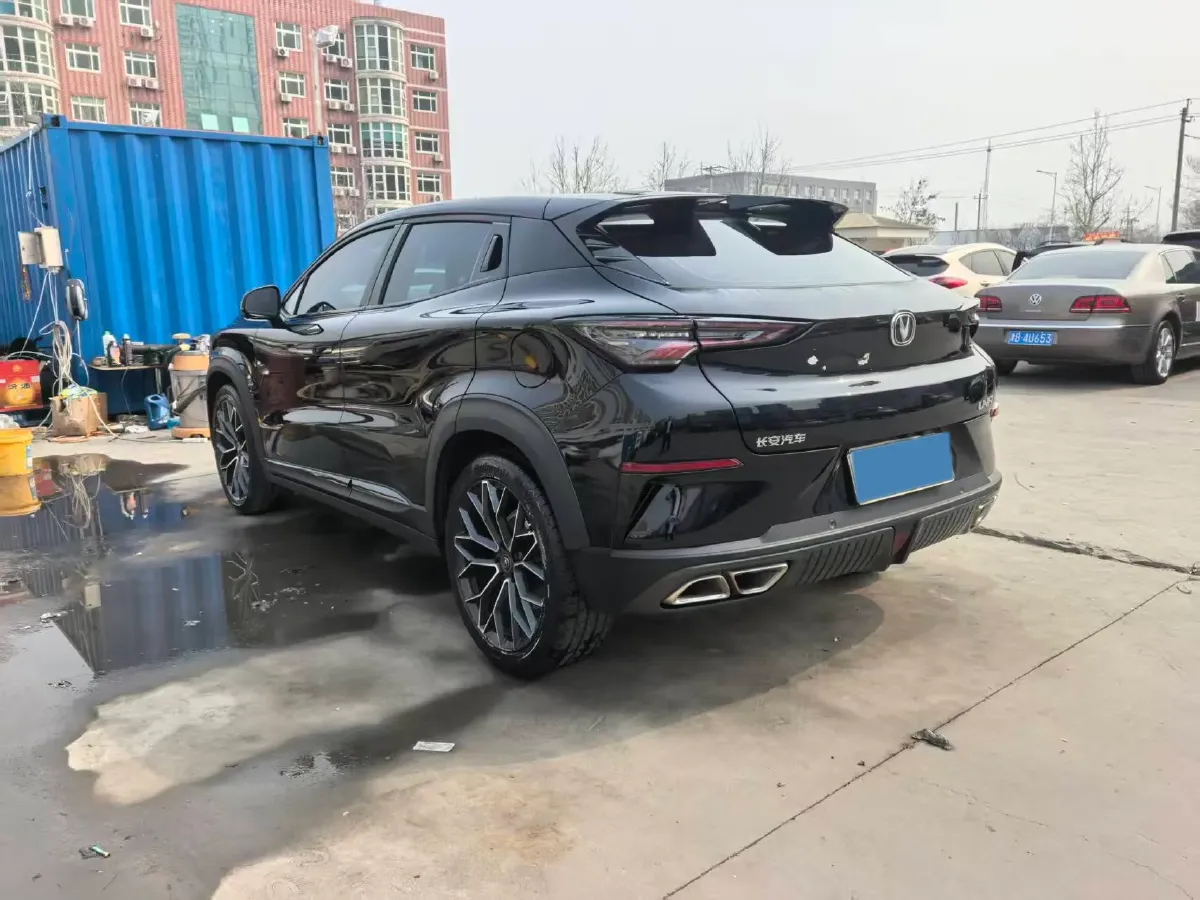 2022 ChangAn UNI-T 1.5T 188HP L4 7DCT,autocango,china used car exporter,china ev exporter,chinese used car exporter,chinese used ev exporter