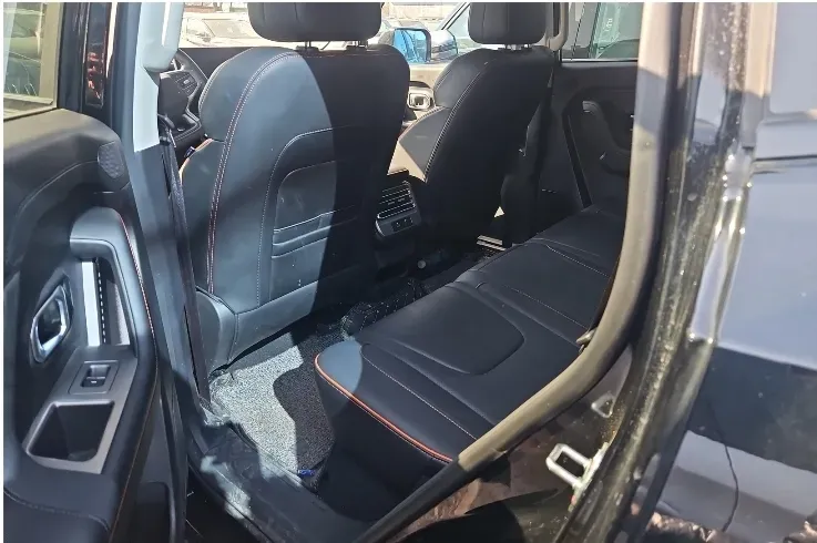 2025 Jetour Traveller 2.0T 254HP L4 8AT,autocango,china used car exporter,china ev exporter,chinese used car exporter,chinese used ev exporter