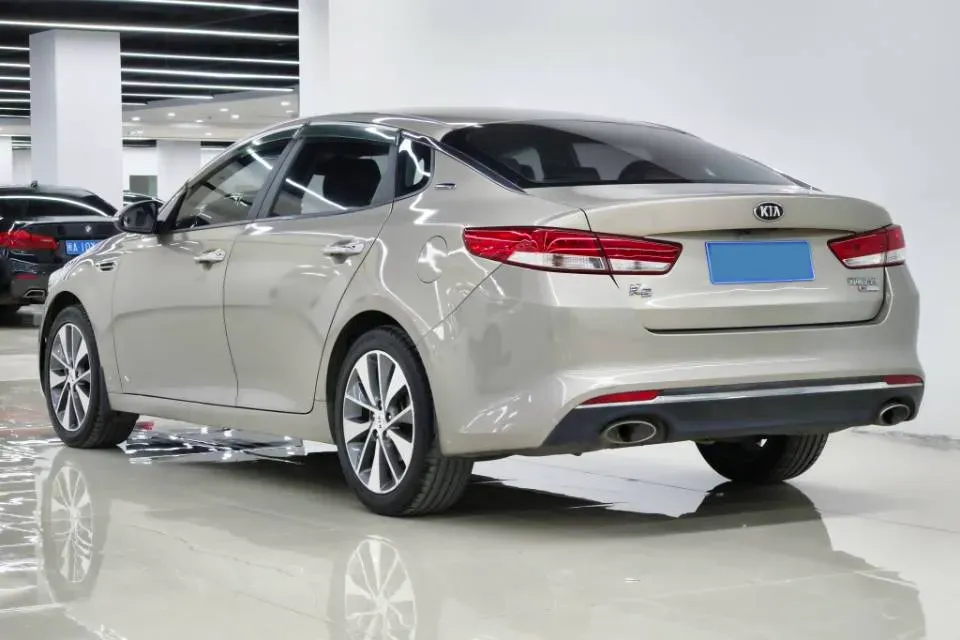 2017 Kia K5 2.0L 161HP L4 6AT,autocango,china used car exporter,china ev exporter,chinese used car exporter,chinese used ev exporter