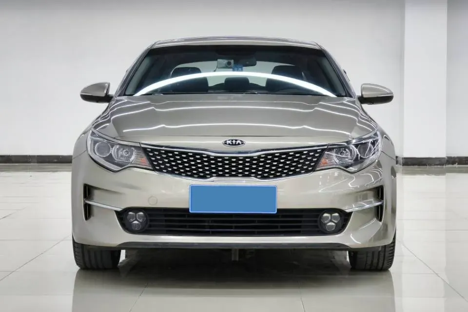 2017 Kia K5 2.0L 161HP L4 6AT,autocango,china used car exporter,china ev exporter,chinese used car exporter,chinese used ev exporter
