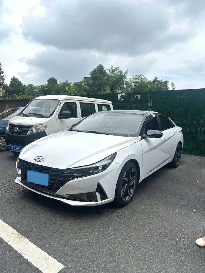 2021 Hyundai Elantra 1.5L 115HP L4 CVT,autocango,china used car exporter,china ev exporter,chinese used car exporter,chinese used ev exporter