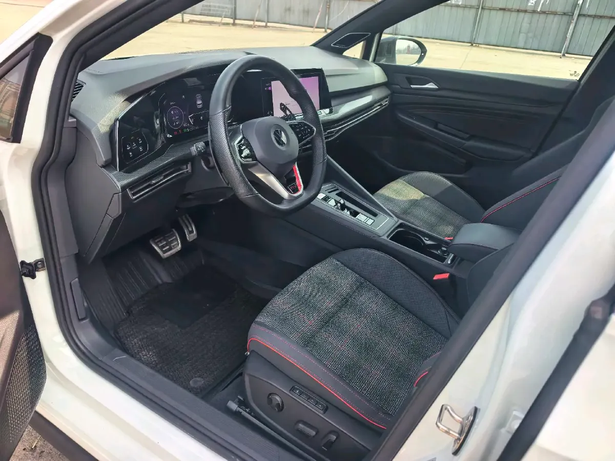 2023 Volkswagen GolfGTI 2.0T 220HP L4 7DCT,autocango,china used car exporter,china ev exporter,chinese used car exporter,chinese used ev exporter