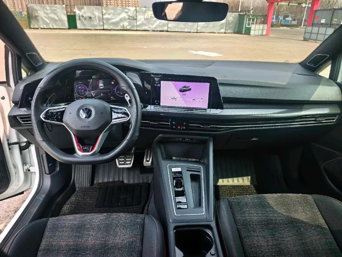 2023 Volkswagen GolfGTI 2.0T 220HP L4 7DCT,autocango,china used car exporter,china ev exporter,chinese used car exporter,chinese used ev exporter