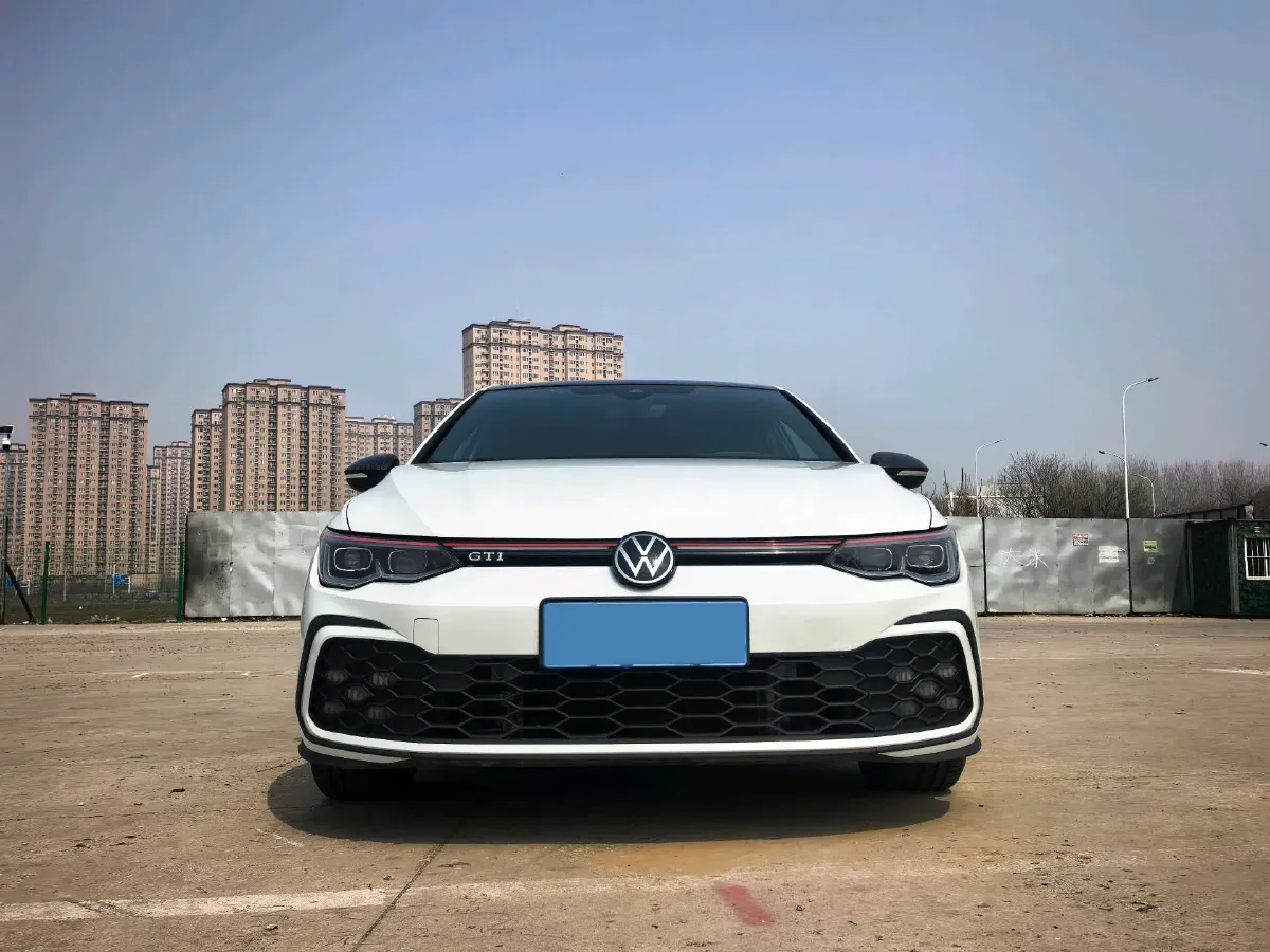 2023 Volkswagen GolfGTI 2.0T 220HP L4 7DCT,autocango,china used car exporter,china ev exporter,chinese used car exporter,chinese used ev exporter
