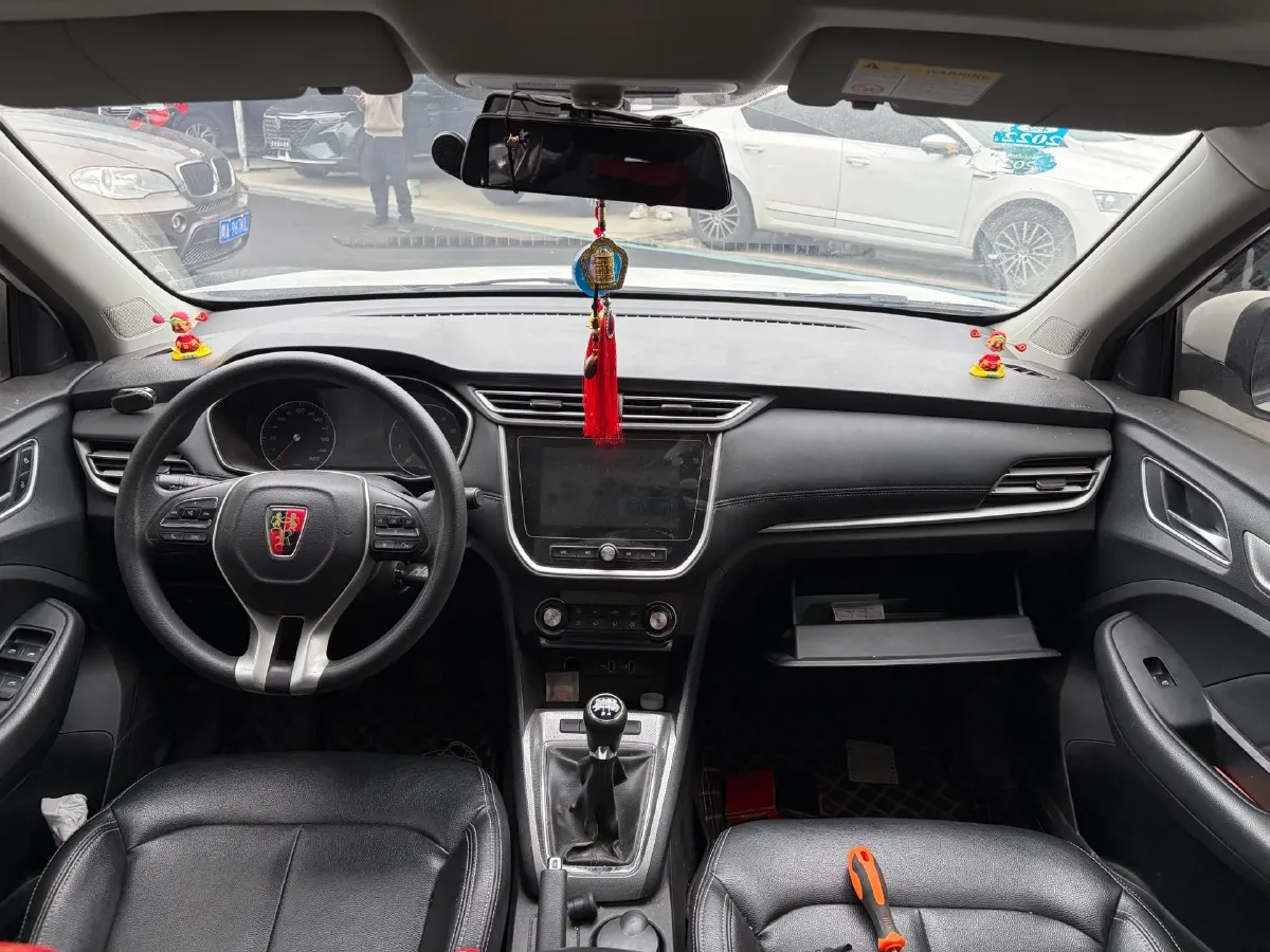 2020 Roewe RX3 1.6L 125HP L4 5MT,autocango,china used car exporter,china ev exporter,chinese used car exporter,chinese used ev exporter