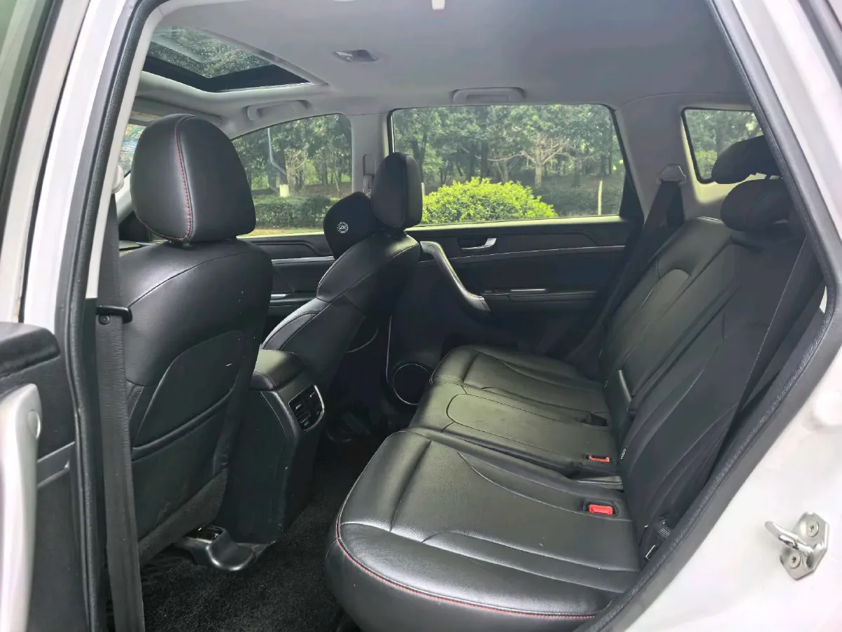 2019 Haval M6 1.5T 150HP L4 6MT,autocango,china used car exporter,china ev exporter,chinese used car exporter,chinese used ev exporter