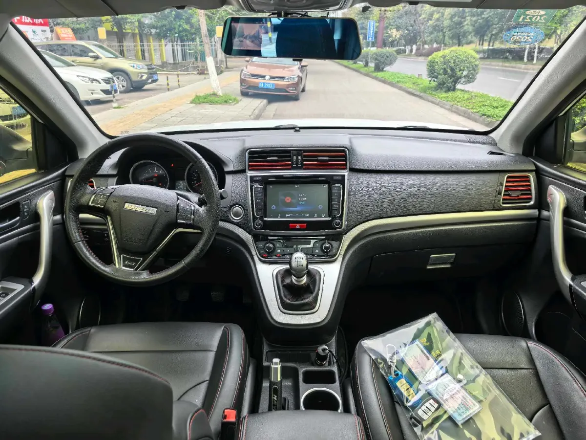 2019 Haval M6 1.5T 150HP L4 6MT,autocango,china used car exporter,china ev exporter,chinese used car exporter,chinese used ev exporter