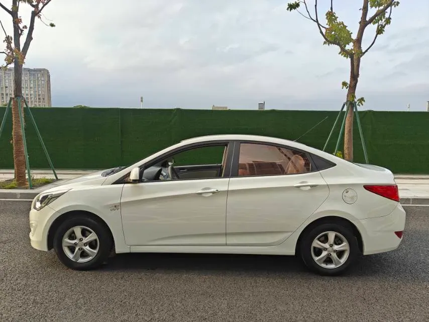 2016 Hyundai Reina 1.4L 107HP L4 4AT,autocango,china used car exporter,china ev exporter,chinese used car exporter,chinese used ev exporter