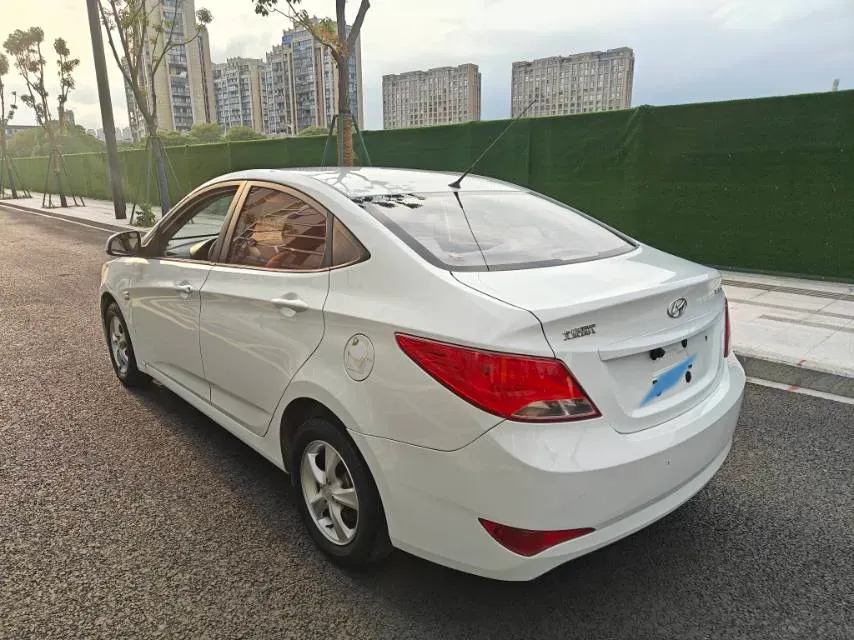 2016 Hyundai Reina 1.4L 107HP L4 4AT,autocango,china used car exporter,china ev exporter,chinese used car exporter,chinese used ev exporter
