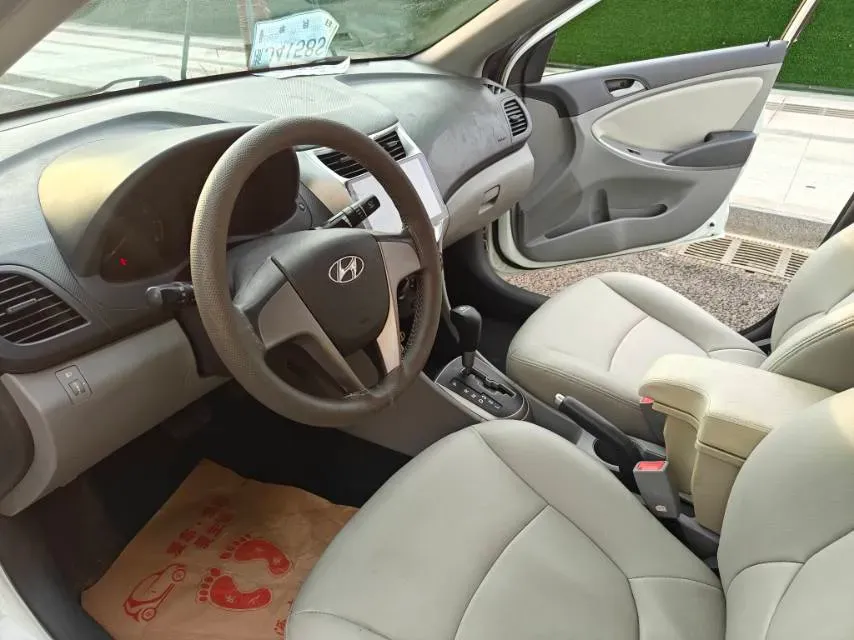 2016 Hyundai Reina 1.4L 107HP L4 4AT,autocango,china used car exporter,china ev exporter,chinese used car exporter,chinese used ev exporter