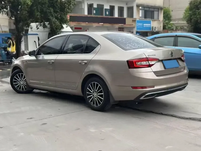 2019 Skoda Octavia 1.5L 116HP L4 6AT,autocango,china used car exporter,china ev exporter,chinese used car exporter,chinese used ev exporter