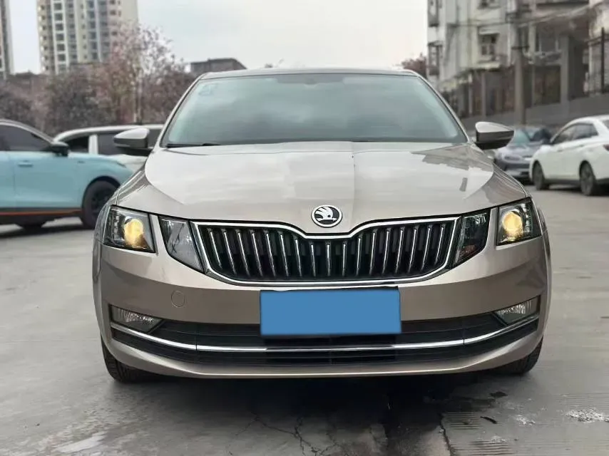2019 Skoda Octavia 1.5L 116HP L4 6AT,autocango,china used car exporter,china ev exporter,chinese used car exporter,chinese used ev exporter