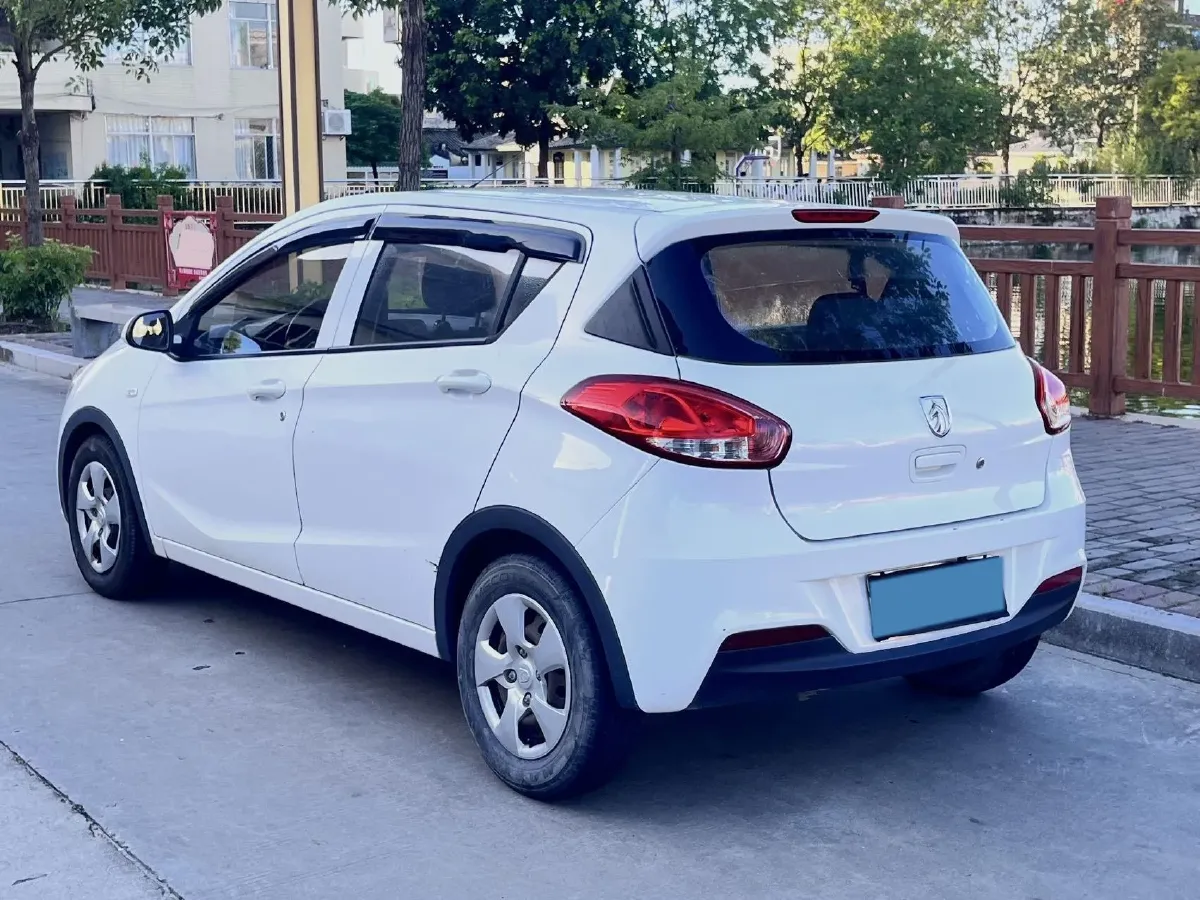 2016 BaoJun 310 1.2L 82HP L4 5MT,autocango,china used car exporter,china ev exporter,chinese used car exporter,chinese used ev exporter