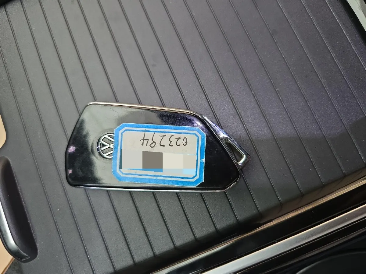 2023 Roewe iMAX8 2.0T 234HP L4 8AT,autocango,china used car exporter,china ev exporter,chinese used car exporter,chinese used ev exporter