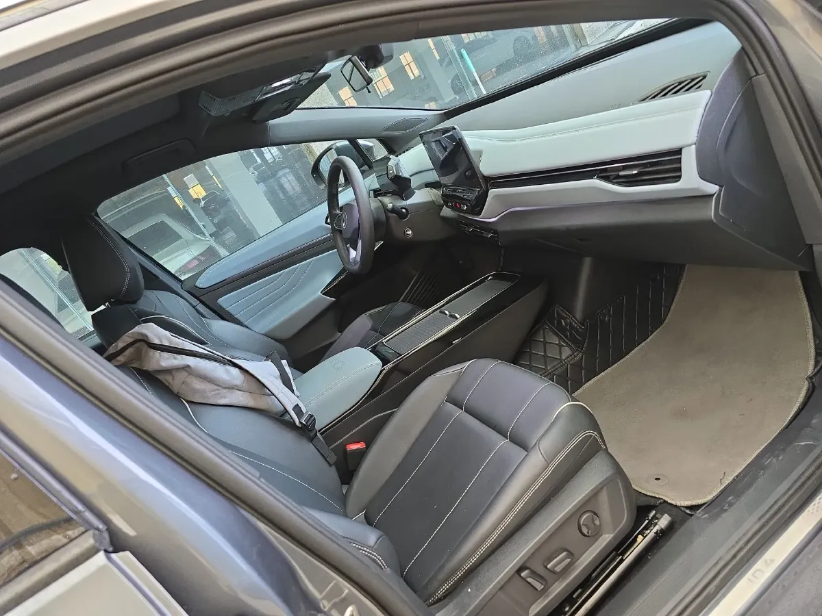 2023 Roewe iMAX8 2.0T 234HP L4 8AT,autocango,china used car exporter,china ev exporter,chinese used car exporter,chinese used ev exporter