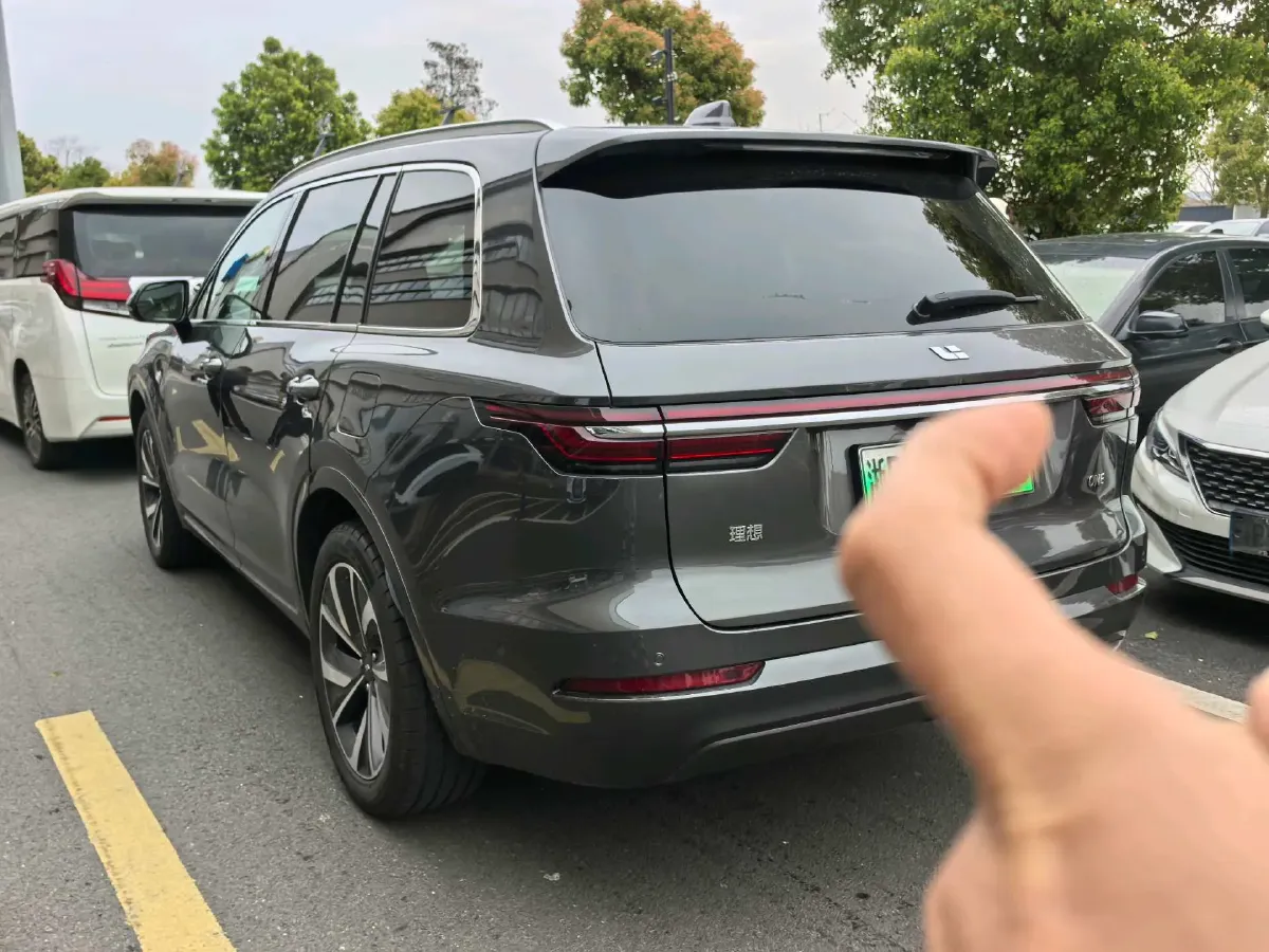 2021 Li ONE Range Extended 131HP REEV 40.5KWH,autocango,china used car exporter,china ev exporter,chinese used car exporter,chinese used ev exporter