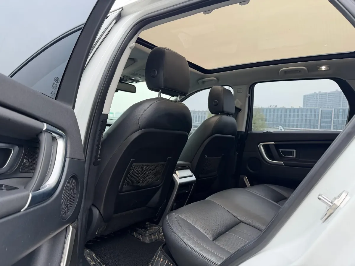 2019 Land Rover Discovery Sport 2.0T 241HP L4 9AT,autocango,china used car exporter,china ev exporter,chinese used car exporter,chinese used ev exporter