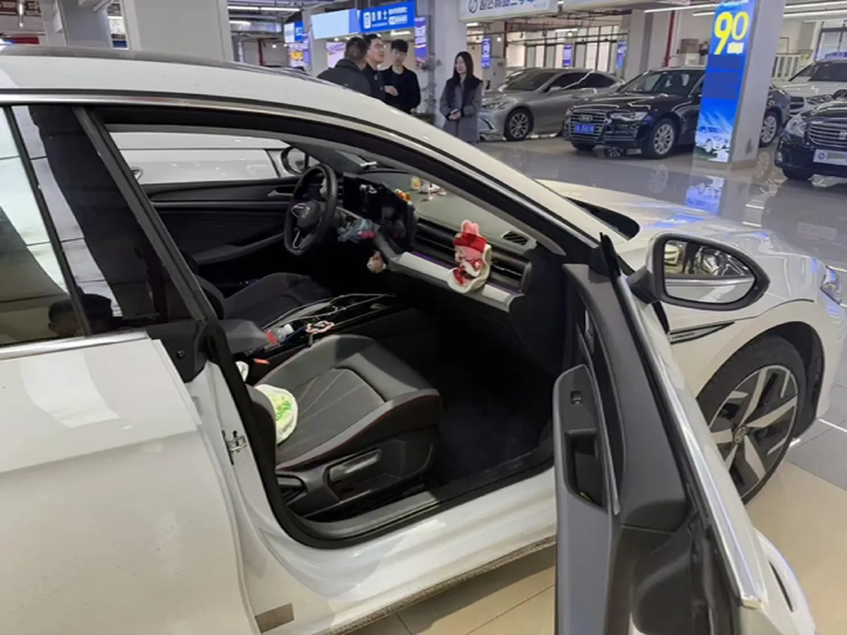 2023 Volkswagen Lamando 1.4T 150HP L4 7DCT,autocango,china used car exporter,china ev exporter,chinese used car exporter,chinese used ev exporter