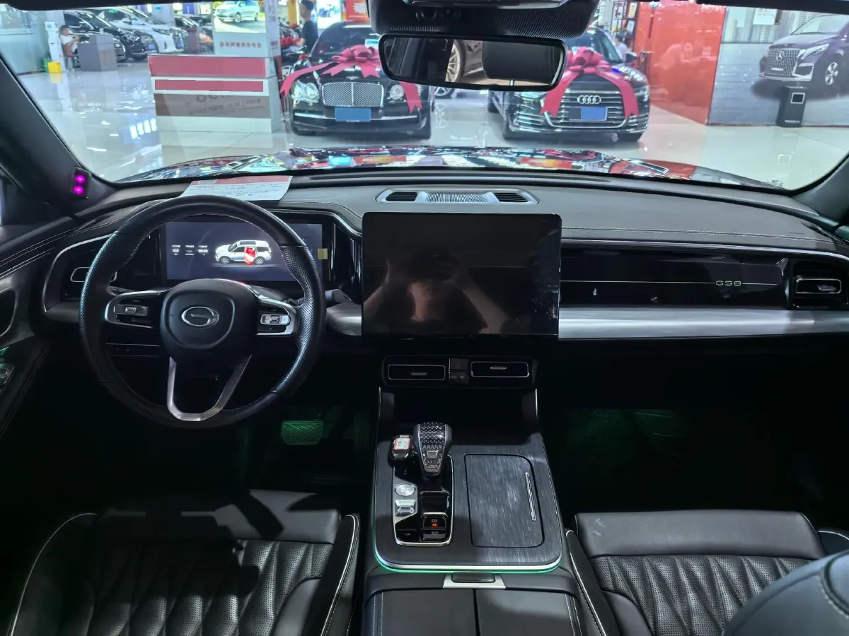 2022 GAC Trumpchi GS8 2.0T 252HP L4 8AT,autocango,china used car exporter,china ev exporter,chinese used car exporter,chinese used ev exporter