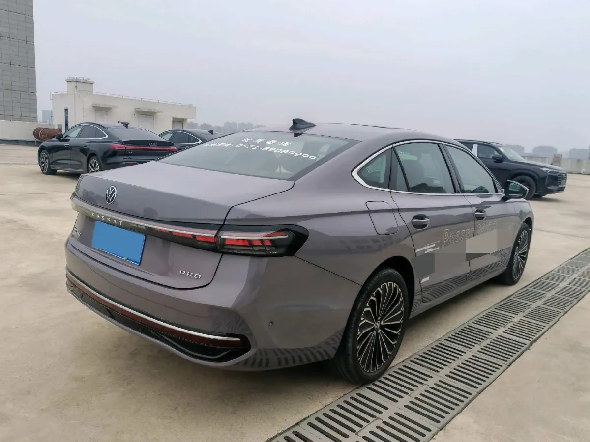 2025 Volkswagen Passat 2.0T 220HP L4 7DCT,autocango,china used car exporter,china ev exporter,chinese used car exporter,chinese used ev exporter