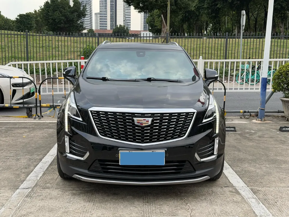 2022 Cadillac XT5 2.0T 237HP L4 9AT,autocango,china used car exporter,china ev exporter,chinese used car exporter,chinese used ev exporter