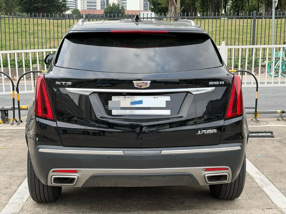 2022 Cadillac XT5 2.0T 237HP L4 9AT,autocango,china used car exporter,china ev exporter,chinese used car exporter,chinese used ev exporter