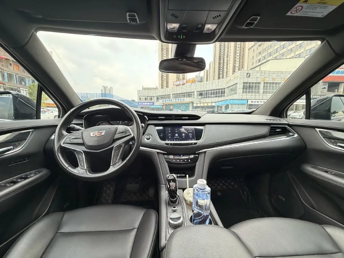 2022 Cadillac XT5 2.0T 237HP L4 9AT,autocango,china used car exporter,china ev exporter,chinese used car exporter,chinese used ev exporter