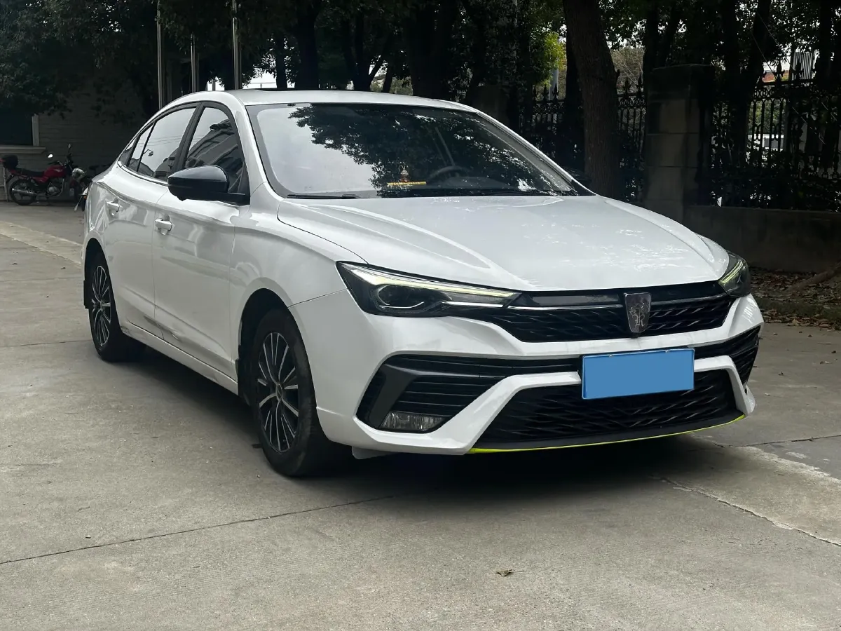 2021 Roewe i5 1.5L 120HP L4 CVT,autocango,china used car exporter,china ev exporter,chinese used car exporter,chinese used ev exporter