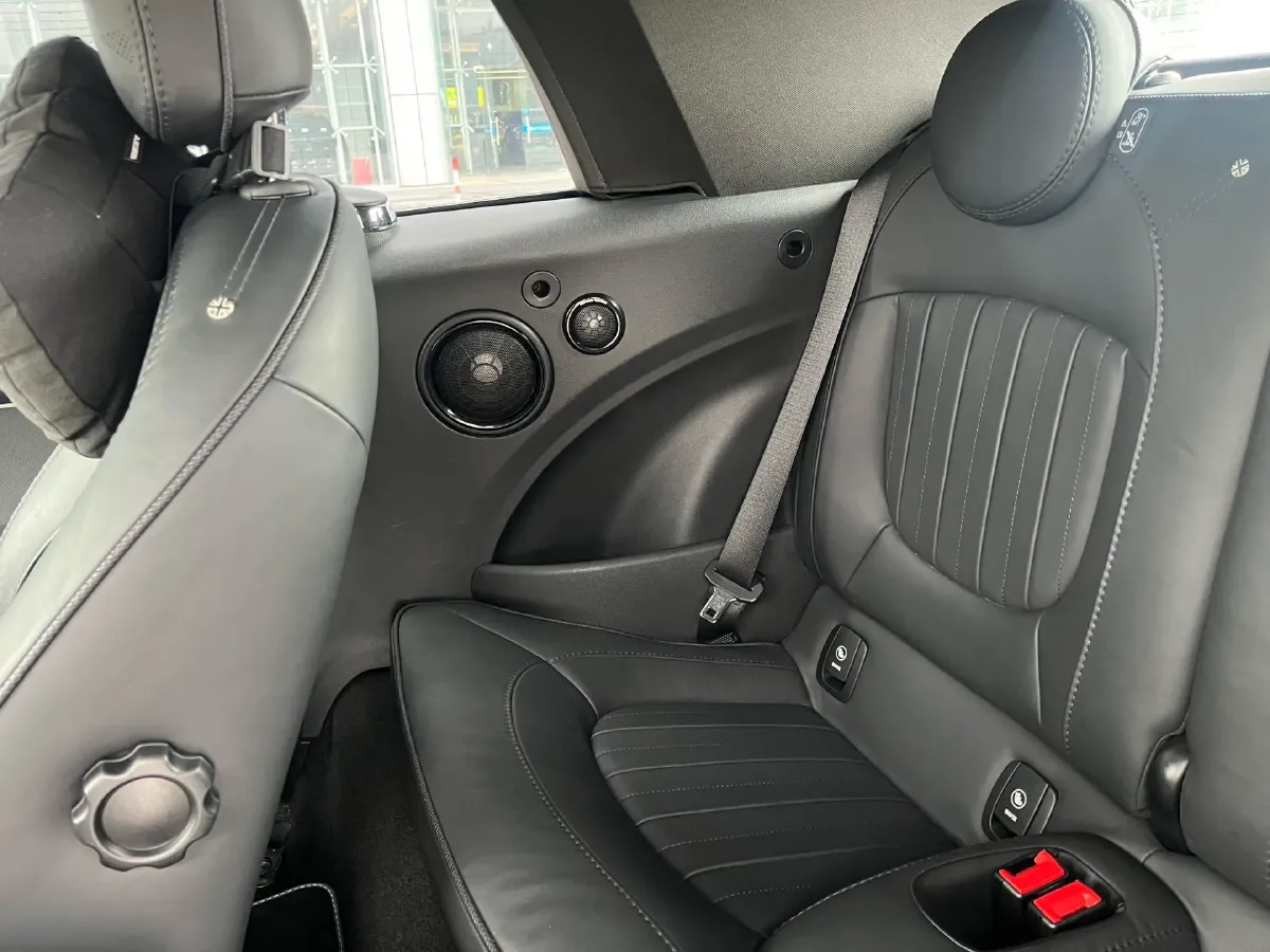 2022 MINI MINI 2.0T 192HP L4 7DCT,autocango,china used car exporter,china ev exporter,chinese used car exporter,chinese used ev exporter