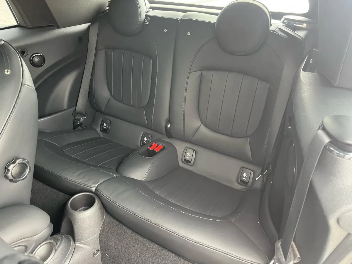 2022 MINI MINI 2.0T 192HP L4 7DCT,autocango,china used car exporter,china ev exporter,chinese used car exporter,chinese used ev exporter