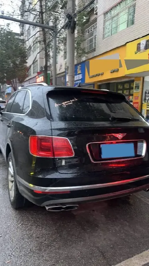 2018 Bentley Bentayga 4.0T 550HP V8 8AT,autocango,china used car exporter,china ev exporter,chinese used car exporter,chinese used ev exporter